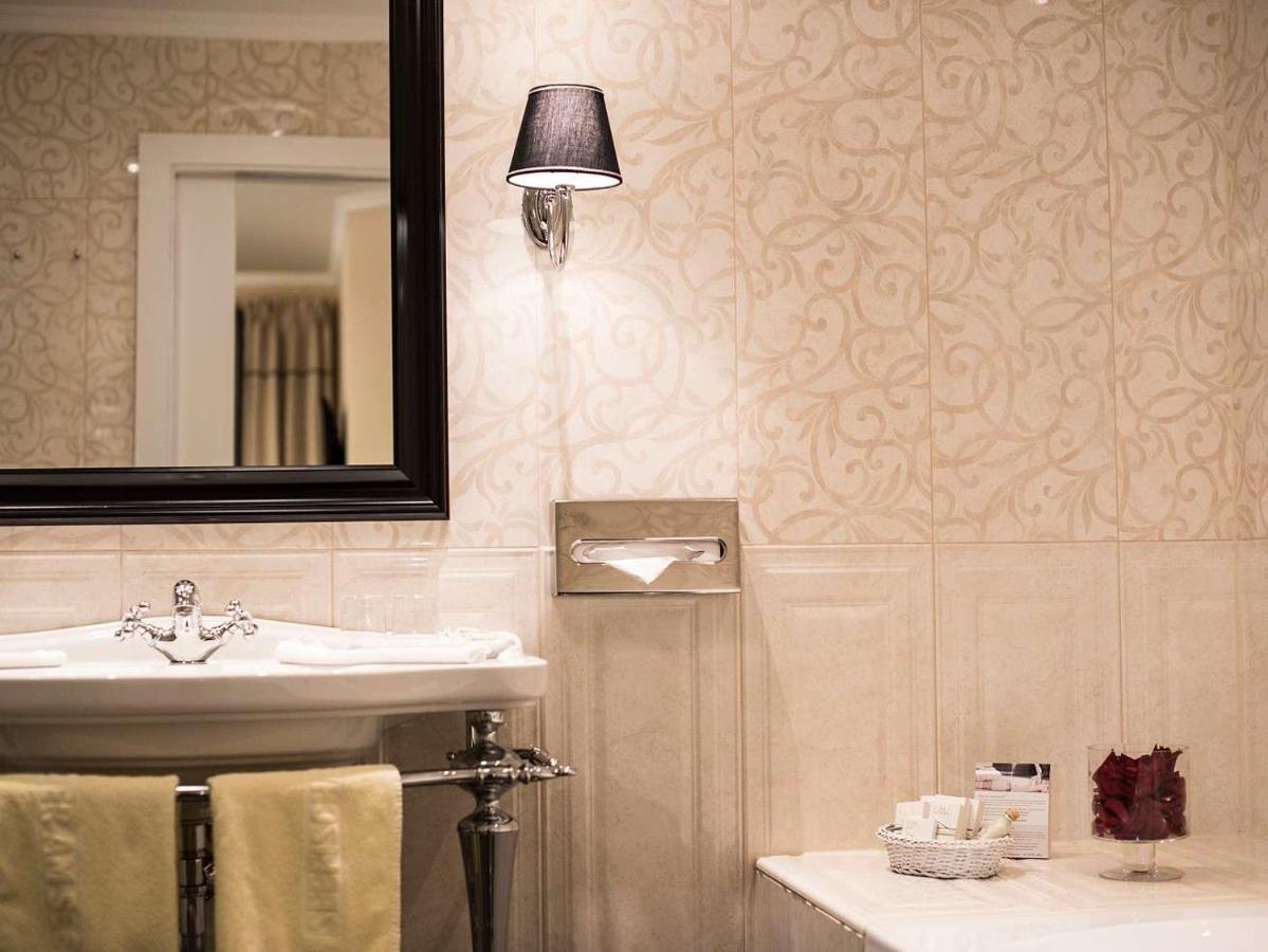 Hotel Seefischer - Finest Hideaway Döbriach Dış mekan fotoğraf